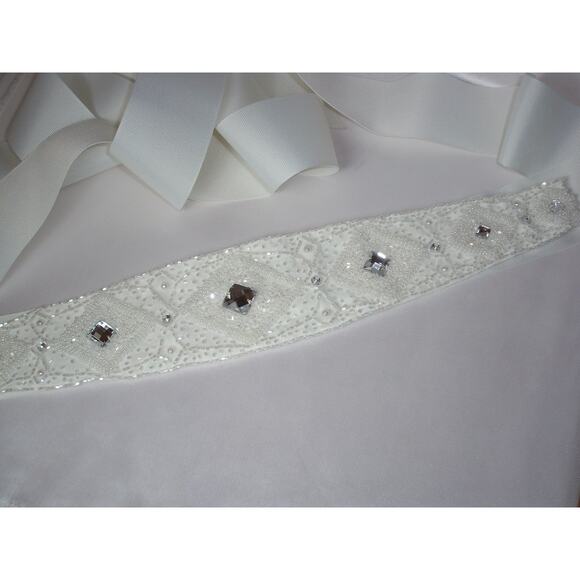 Bridal Belt Wedding Belt, Rhinestone and Pearl belt, beaded bridal belt - Picture 2 of 4